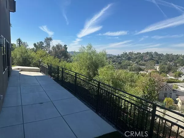 Los Angeles, CA 90042,939 Staley LN