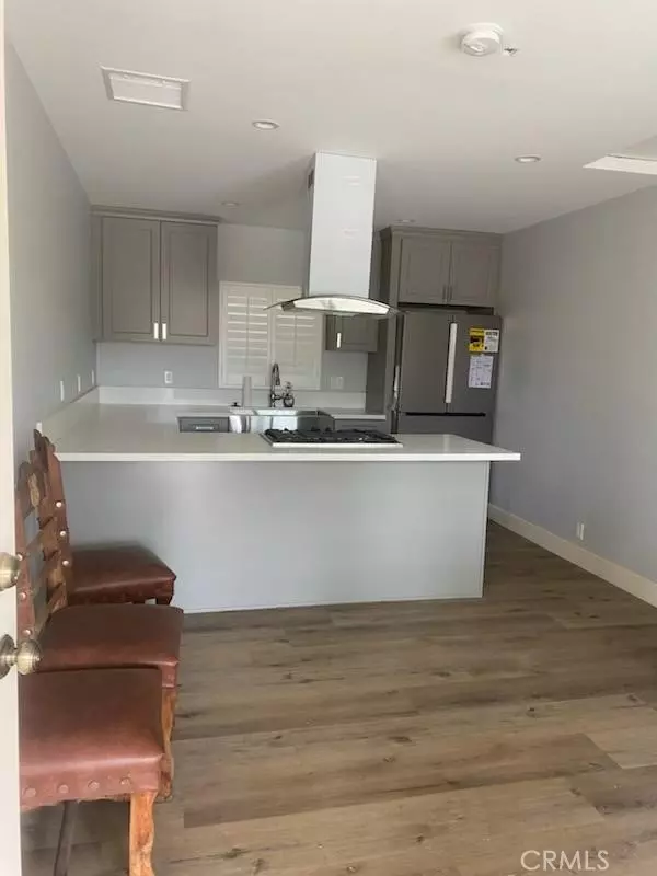 Sylmar, CA 91342,12917 Gladstone