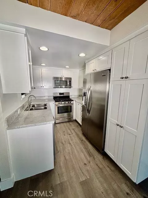 Laguna Beach, CA 92651,280 Aster ST 4