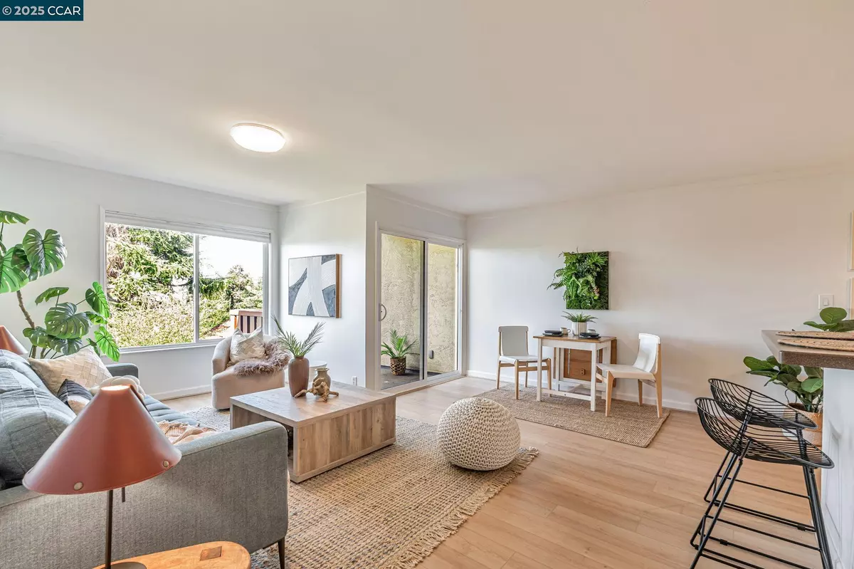 Oakland, CA 94610,233 Orange St 304