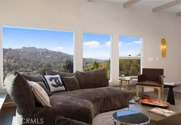 Los Angeles, CA 90068,3233 Tareco DR