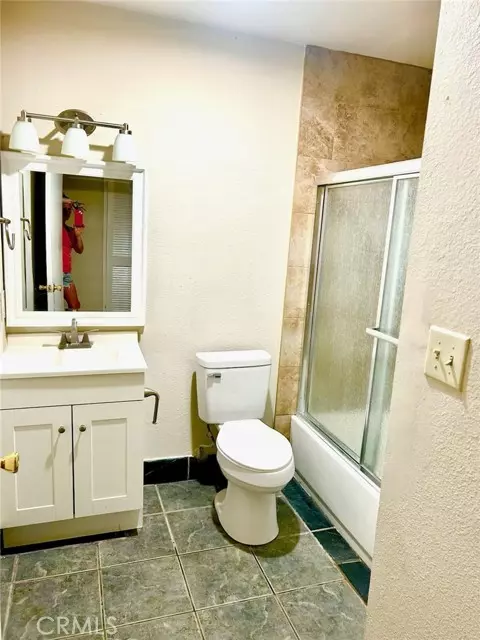 Anaheim, CA 92805,419 E Sycamore B