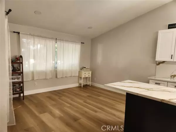 Lancaster, CA 93535,1008 1008 E Avenue J7