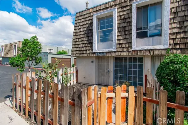 Highland, CA 92410,25180 E 5th ST