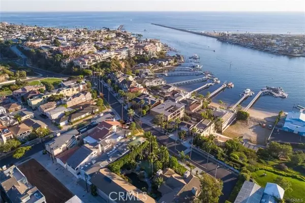 2200 Pacific DR, Corona Del Mar, CA 92625