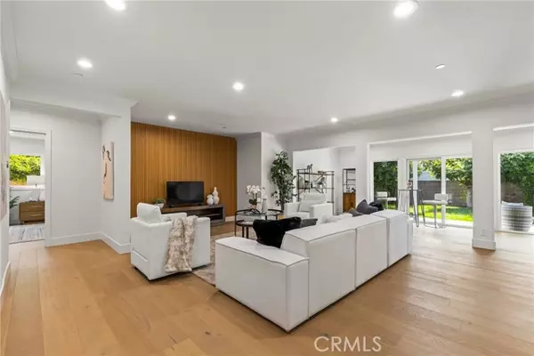 Sherman Oaks, CA 91423,4637 Nagle AVE