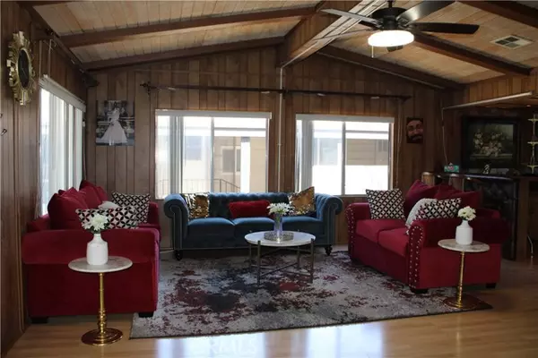 Anaheim, CA 92801,1919 W Coronet AVE 126