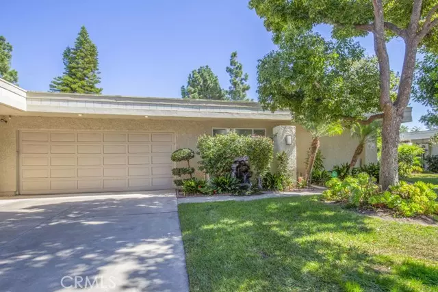Laguna Woods, CA 92637,5582 Via Dicha B