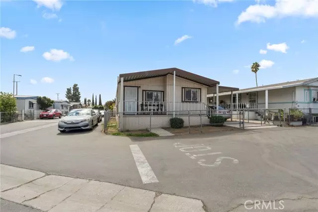 Bloomington, CA 92316,10701 Cedar 112