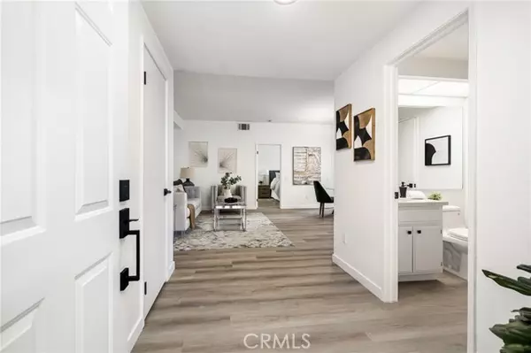 255 S Avenida Caballeros 106, Palm Springs, CA 92262