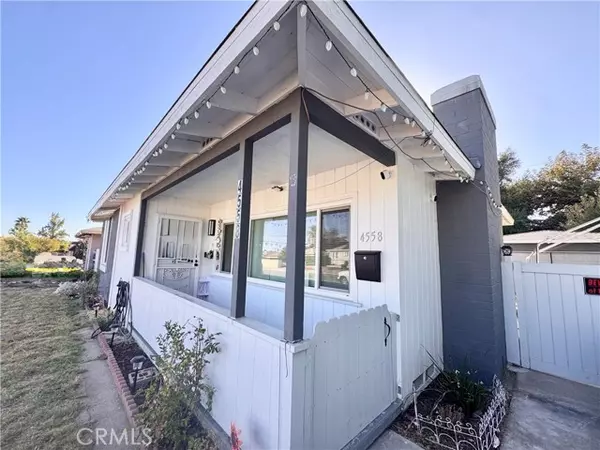 San Bernardino, CA 92407,4558 N Mountain VW
