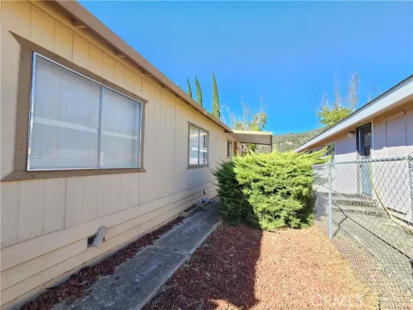 Clearlake Oaks, CA 95423,13924 Chestnut LN