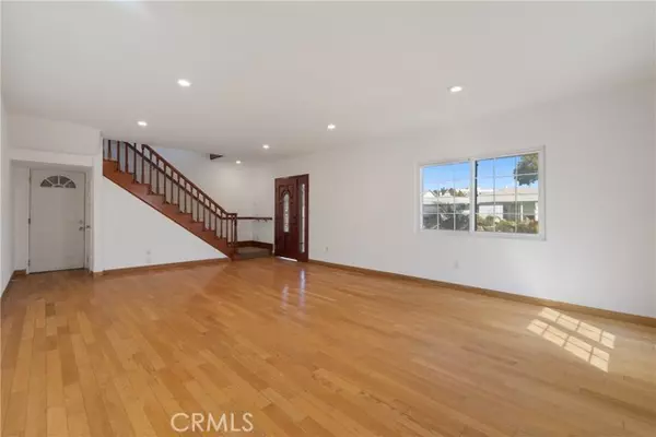 Los Angeles, CA 90045,8831 Glider AVE