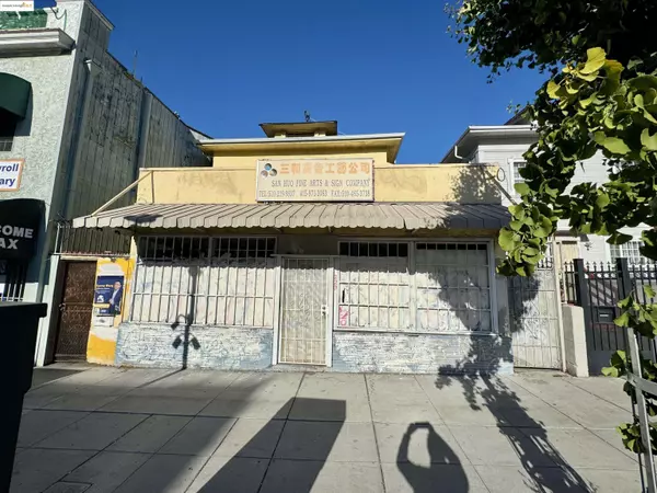 Oakland, CA 94606,220 International Blvd