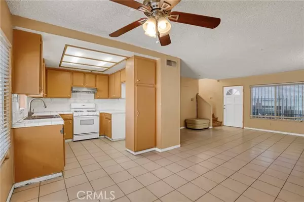 North Hills, CA 91343,8828 Burnet AVE 9