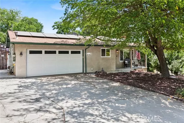 102 Glencrest LN, Paso Robles, CA 93446