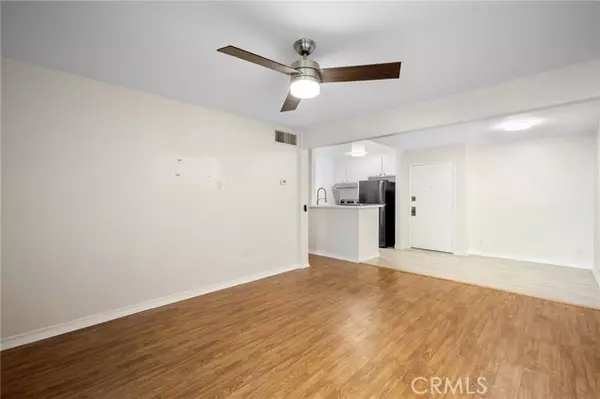 Van Nuys, CA 91406,15425 Sherman 107A