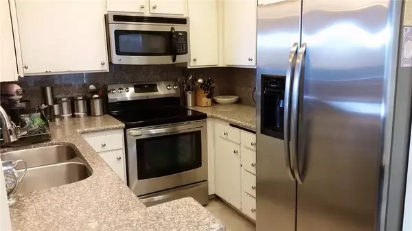 Valley Village, CA 91607,12720 Burbank 311