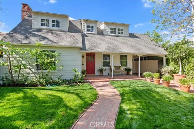 12139 Hollyglen PL, Studio City, CA 91604