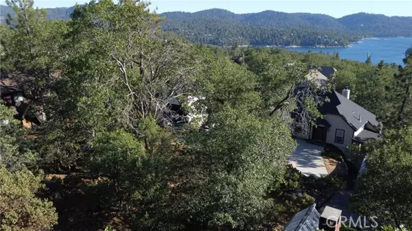1248 Glacier DR, Lake Arrowhead, CA 92352