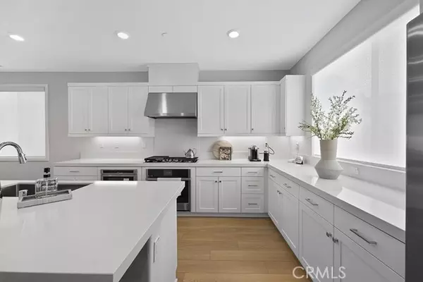 Simi Valley, CA 93065,3010 Tallahassee LN