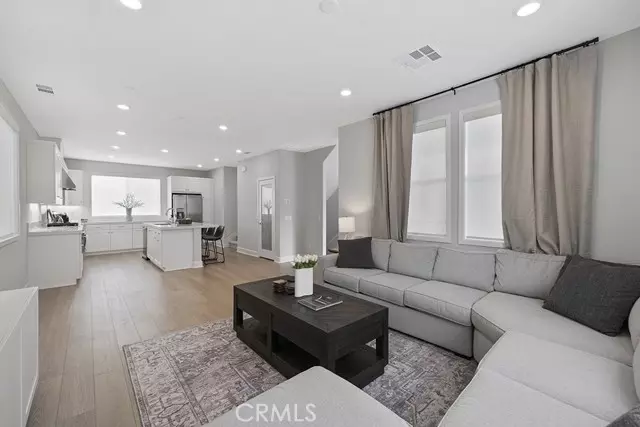 Simi Valley, CA 93065,3010 Tallahassee LN