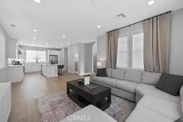 3010 Tallahassee LN, Simi Valley, CA 93065