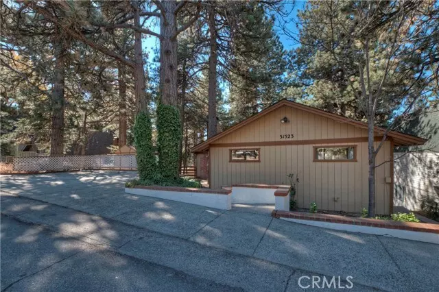 Running Springs, CA 92382,31523 Pleasant DR