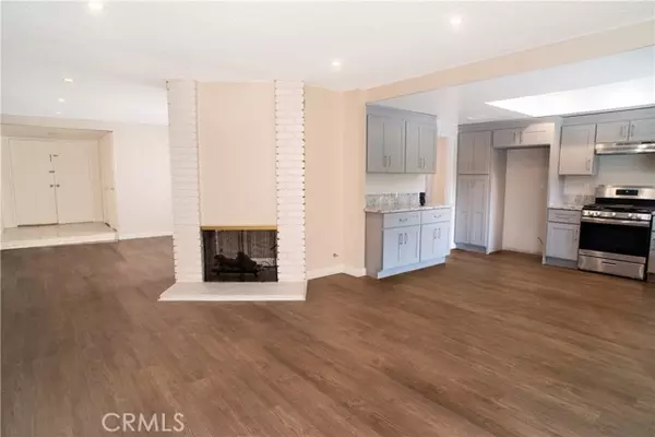 Winnetka, CA 91306,8556 Kelvin AVE