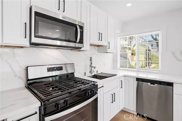 Laguna Beach, CA 92651,274 Cliff Drive 4