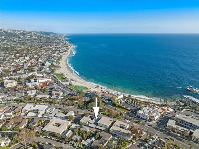 Laguna Beach, CA 92651,274 Cliff Drive 4