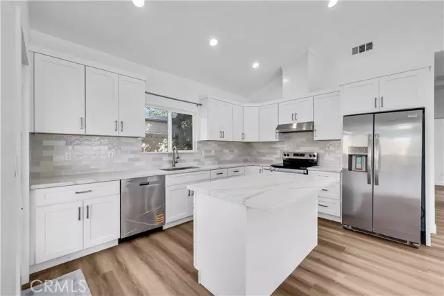 2133 W Civic Center 2, Santa Ana, CA 92703