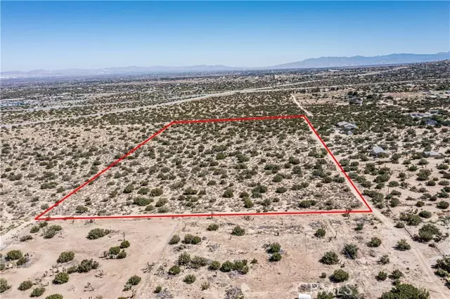 Pinon Hills, CA 92372,0 Hwy 138 Lot 02