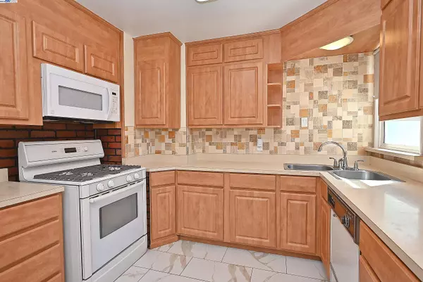 San Leandro, CA 94578,16931 Melody WAY