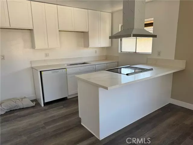 2155 Canyon DR D, Costa Mesa, CA 92627