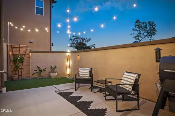 Santa Paula, CA 93060,1991 Pomegranate ST