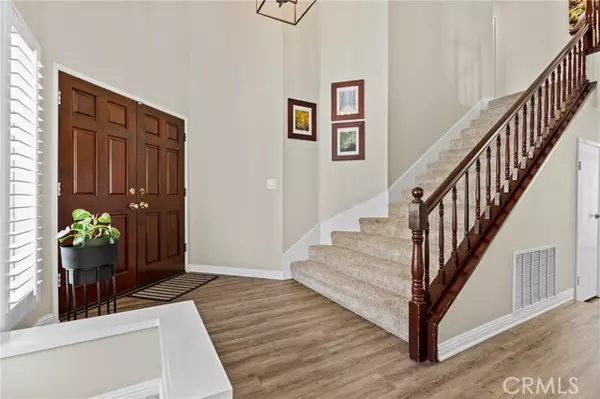 Redlands, CA 92374,907 Knightsbridge LN