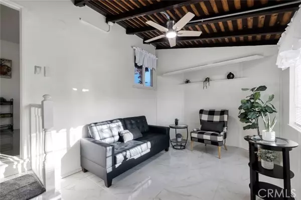 Burbank, CA 91505,1527 N Avon ST