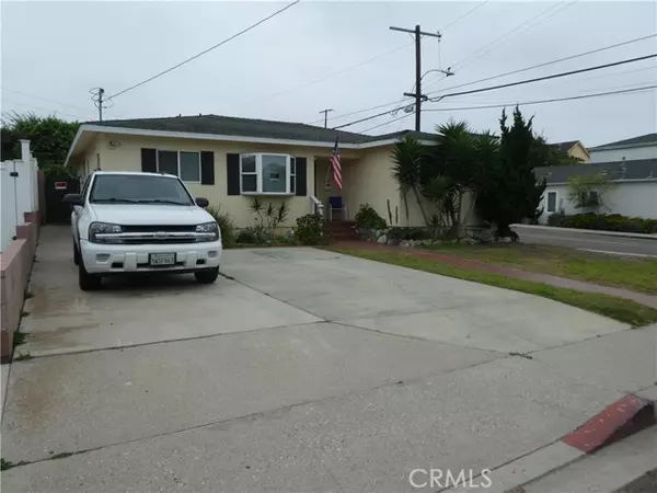 1800 Armour LN, Redondo Beach, CA 90278