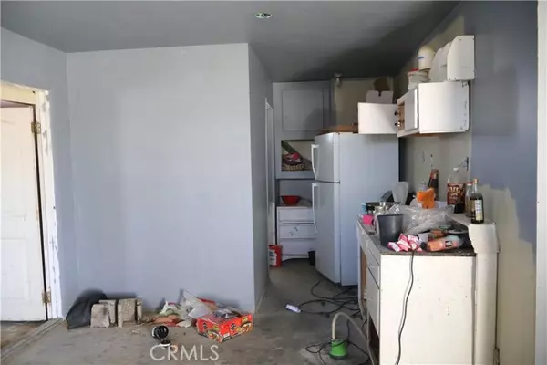 Adelanto, CA 92301,19567 Old El Mirage RD