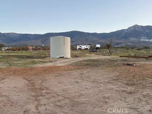 Lucerne Valley, CA 92356,31633 Azurite