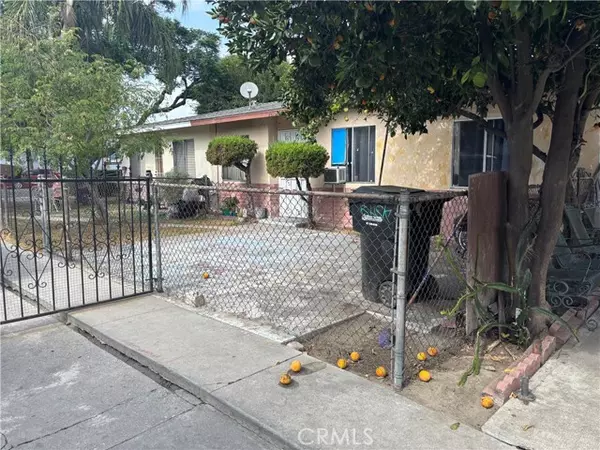 Bell Gardens, CA 90201,7218 Jaboneria