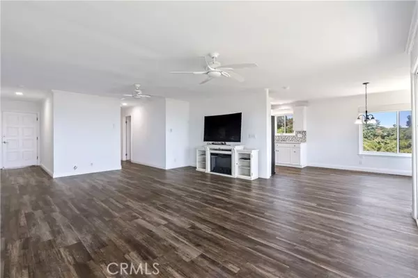San Clemente, CA 92672,235 2 Avenida Lobeiro