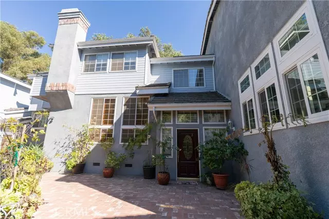 23169 Mulholland 3, Woodland Hills, CA 91364