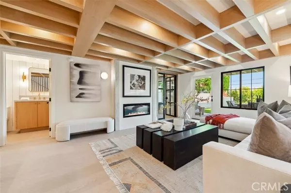 13817 Valley Vista Blvd, Sherman Oaks, CA 91423