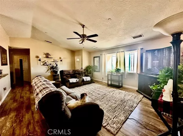 21928 Maumee RD, Apple Valley, CA 92308