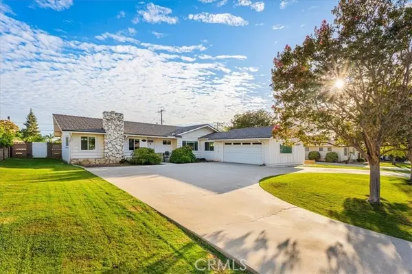 Buena Park, CA 90621,4943 Saint Andrews