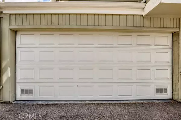 Woodland Hills, CA 91367,22105 Burbank 3