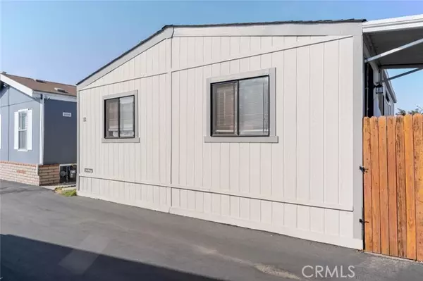 Van Nuys, CA 91405,7560 Woodman PL 65