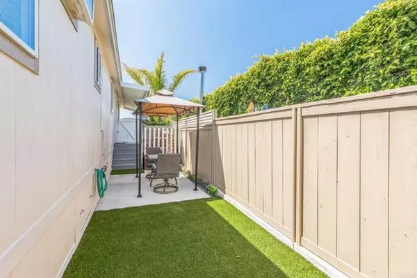 Encinitas, CA 92024,699 N Vulcan AVE 17